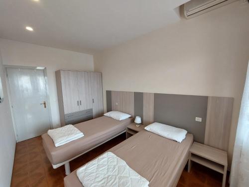 Two-Bedroom House image 7