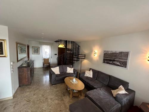 Two-Bedroom House image 1