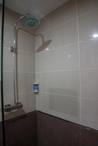 Vonios kambarys, Sahariano hotel City Center in Al Ajunas