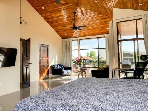 One-Bedroom Apartment image 10