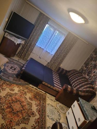 1 double bed, 2 twin beds