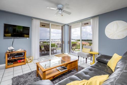 Bermuda Dunes 903 2 Bedrooms Sleeps 4 Gulf Front Elevator Heated Pool - main image