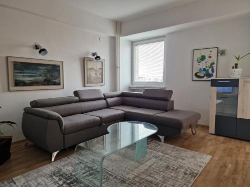 Fabulous family apartment, Beverly Hills Mall area, Skopje (photo 5)