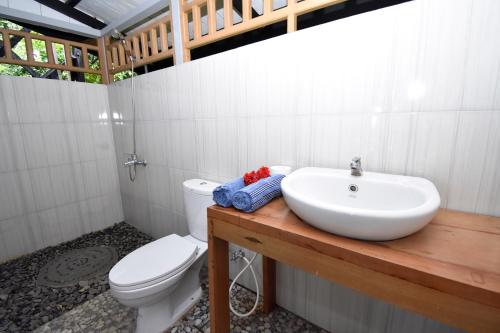 Bathroom, Araya Dive Resort Togean in Tanjung Pude