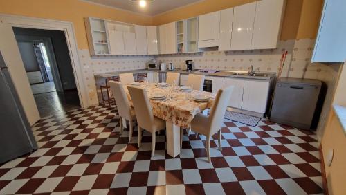 Kitchen, Appartamenti Esmera in Desenzano Del Garda