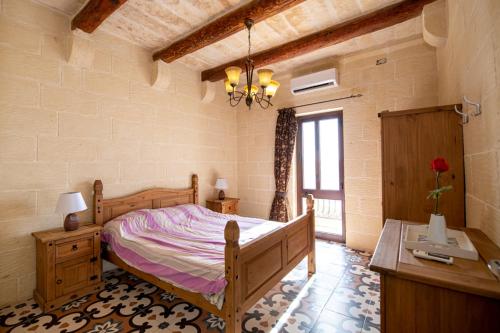 Ta' Rozi 5 Bedroom Farmhouse with Private Pool Ta' Rozi 5 Bedroom Farmhouse with Private Pool