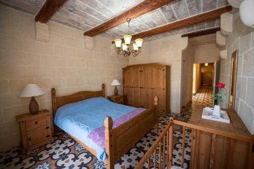 Ta' Rozi 5 Bedroom Farmhouse with Private Pool Ta' Rozi 5 Bedroom Farmhouse with Private Pool