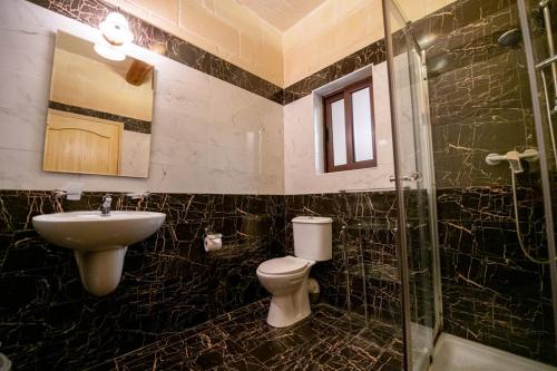 Ta' Rozi 5 Bedroom Farmhouse with Private Pool Ta' Rozi 5 Bedroom Farmhouse with Private Pool