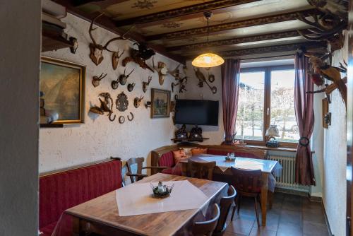 Oprema, Hotel Bavaria in Kreuzfeld