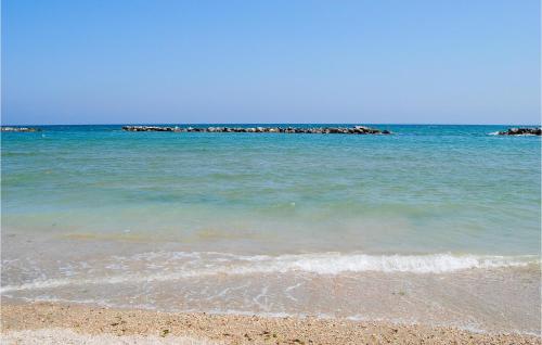  Awesome home in Piagge with WiFi, 4 Bedrooms and Outdoor swimming pool in Piagge