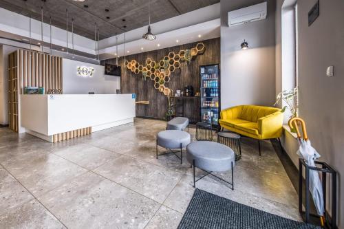 . Hotel 107