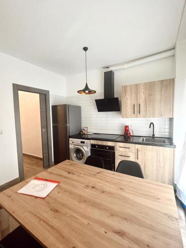Apartamentos CEO - Naranja photo
