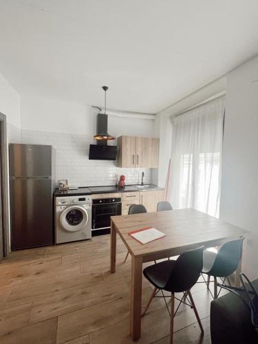 Apartamentos CEO - Naranja photo