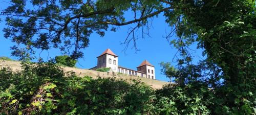 . Château de Gorze