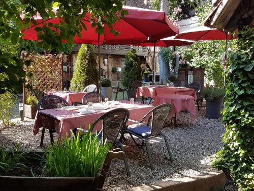 1463 Apartmenthaus - image 2