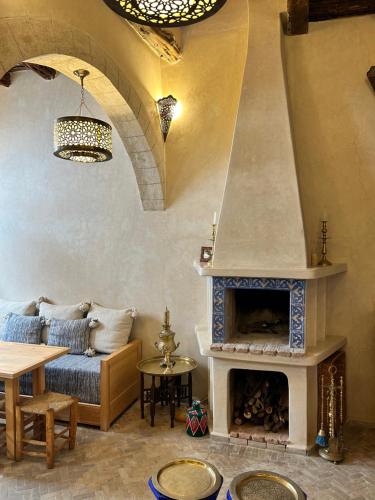 Beau riad en médina, lumineux et avec terrasse privée sur mer Beau riad en médina, lumineux et avec terrasse privée sur mer