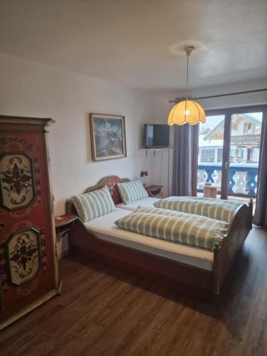 1 queen bed