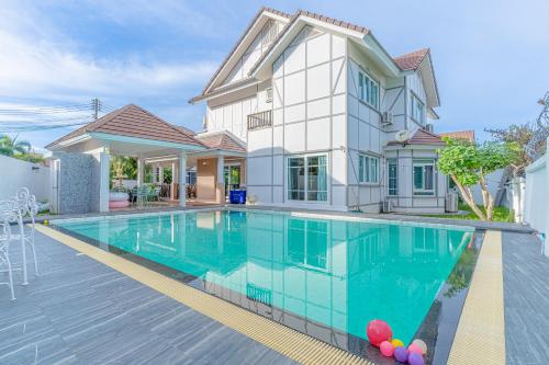 Mew villa1 pattaya