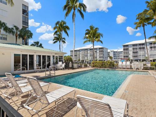 Hibiscus Pointe 342 Canal View 2 Bedroom Sleeps 6 Heated Pool Elevator - image 14
