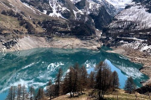 Cozy Alpine Retreat in the mountain with Hot tub in Les Echines Dessous