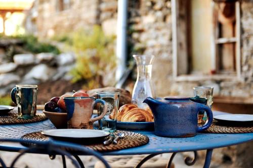 Cozy Alpine Retreat in the mountain with Hot tub in Les Echines Dessous