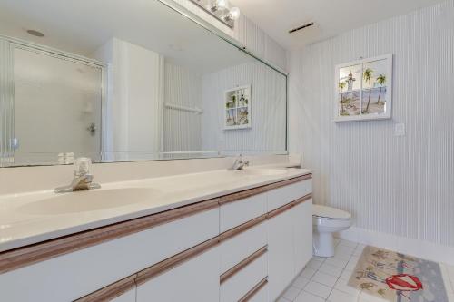 Hibiscus Pointe 733 2 Bedrooms WiFI Heated Pool Access Sleeps 6 - image 14