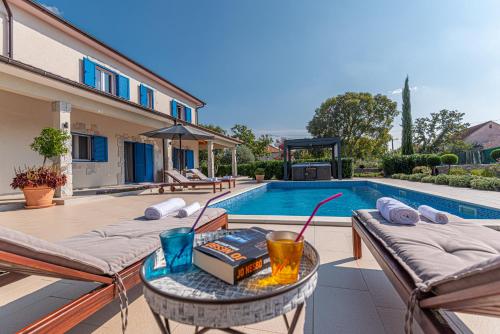 Viesnīcas āriene, Villa Romansa Miljevci near Krka National Park in Širitovci