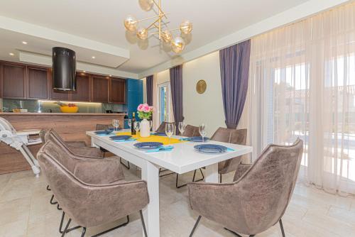 virtuve, Villa Romansa Miljevci near Krka National Park in Širitovci