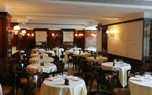 Restaurant, The Sherry Netherland Hotel in Upper East Side