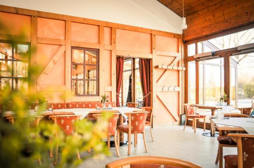 Restaurant, Schneiderlein Hotel in Limbach-Oberfrohna