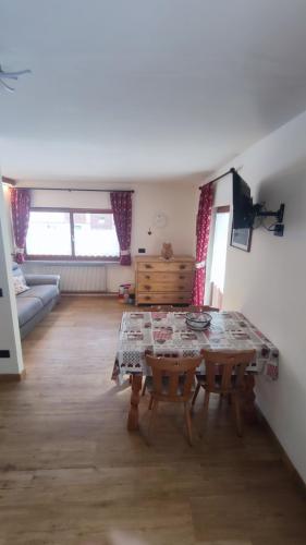 One bedroom Apartment with Double Bathroom