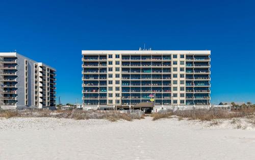 Island Winds East by Brett Robinson Vacations near Bahama Bobs Beach Side Cafe