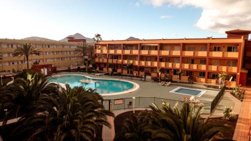 Peldbaseins, Casa Mahalo - Modern Apartment with Pool, Minutes from Spectacular Beaches in Parque Holandes