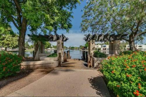 Modern Villa in Old Litchfield in Litchfield Park