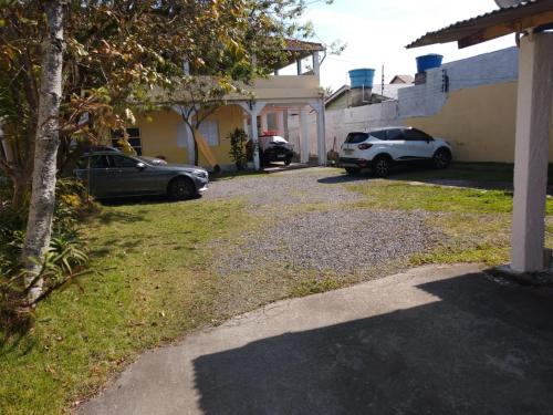 Pousada Flay 7 minutos Próximo do Aeroporto de Florianópolis (Pousada Flay 7 minutos Proximo do Aeroporto de Florianopolis) near สนามบินนานาชาติเอร์ซิลิโอ ลูซ