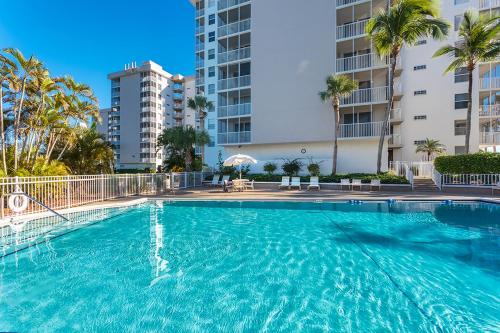 . Estero Beach & Tennis 1204A, 1 Bedroom, Heated Pool, Sleeps 4, Elevator