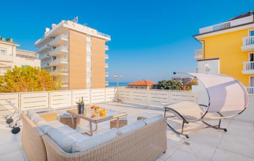 Penthouse Apartment with Sea View