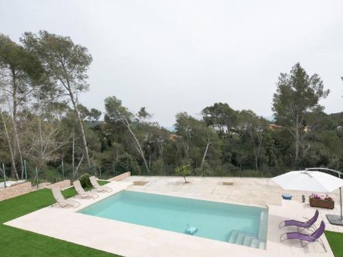 beautiful holiday home in Castellar del Riu with garden