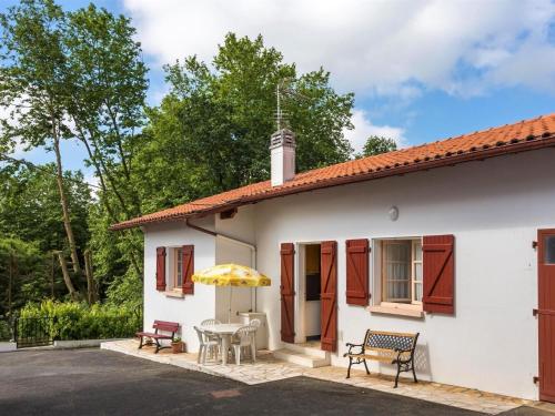 Basque style house 15 min from Bidart beaches