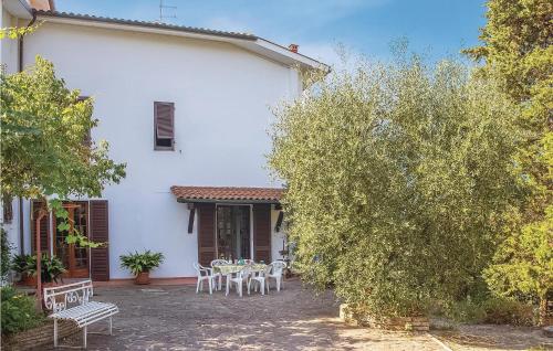 Зовнішній вигляд готелю, Nice Apartment In Marti Pi With Wifi in Монтополі в Валь Д"Арно