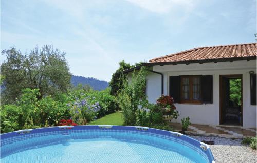  Holiday Home Manzana 02 in Montemagno