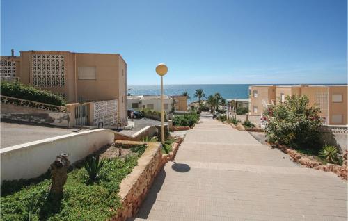 Three-Bedroom Apartment in Santa Pola - image 10