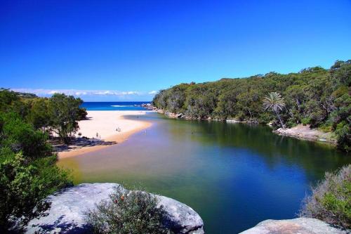 Bundeena Base Art House