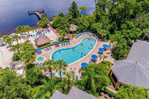Bright 3BR, 2 Bath 25 Minutes From Disney