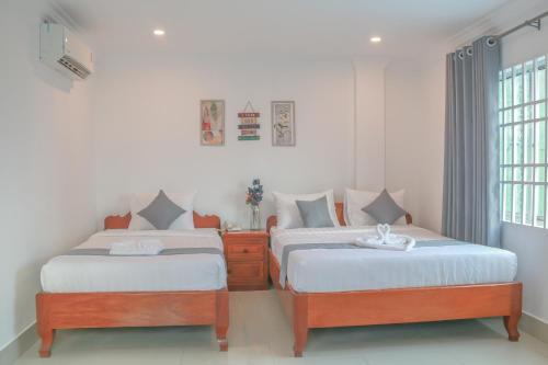 White Corner Hotel Room Type - Deluxe Triple Room