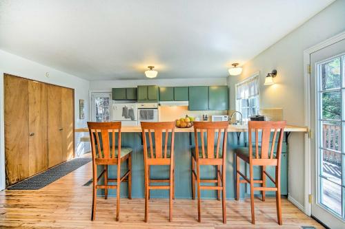Stunning Getaway in Lake Arrowhead! in Lake Arrowhead, USA