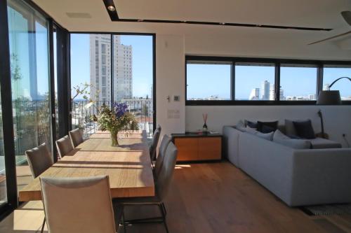 4BDR - Stunning & Magnificent Duplex Penthouse TLV, Tel Aviv (photo 3)