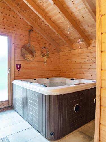 Le Chalet au vieux vignoble avec espace Sauna et Jacuzzi