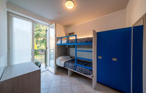 Bunk Bed in Mixed Dormitory Room