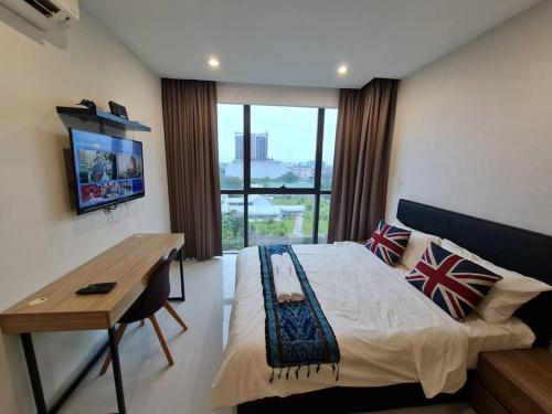 Lovely Kozi Square Studio Bedroom with Pool LV5D